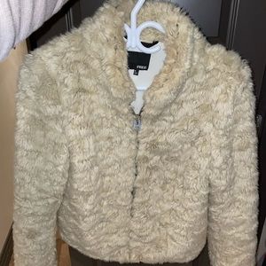 Wilfred Free faux fur jacket in cream